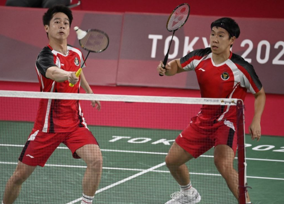 strategi-ganda-badminton-untuk-dominasi-lapangan