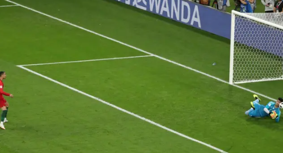 Aturan VAR dan Dampaknya pada Keputusan Penalti