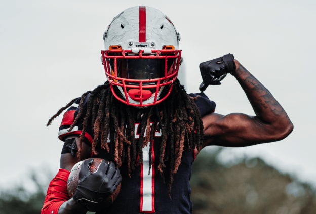 perlengkapan-wajib-keselamatan-di-american-football